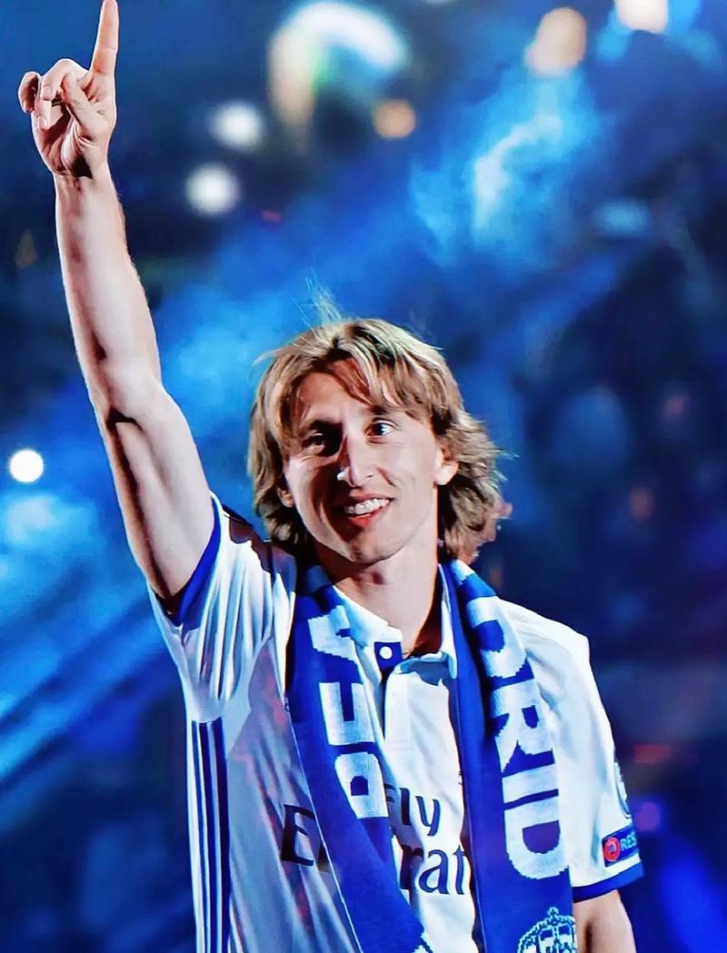 安东尼：我们的目标是进入欧联杯决赛，梦想再披巴西队战袍