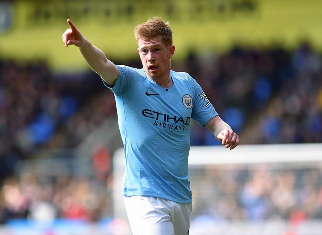 皇马客场3-0击败毕巴，维尼修斯表现低迷，全场仅射正1次，状态持续下滑。