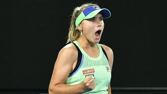 并在比赛中 并在比赛中